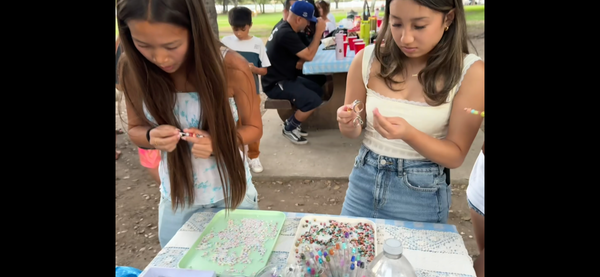 Friday, November 22nd or December 6th, 6-8:30pm :: I Heart TS, Moments & Making Friendship Bracelets