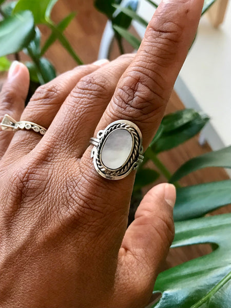Gaby Mother of Pearl Ring
