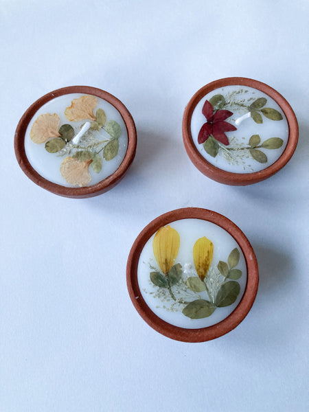 Set of 3 Round Terracotta Cup Pressed Flower Candle