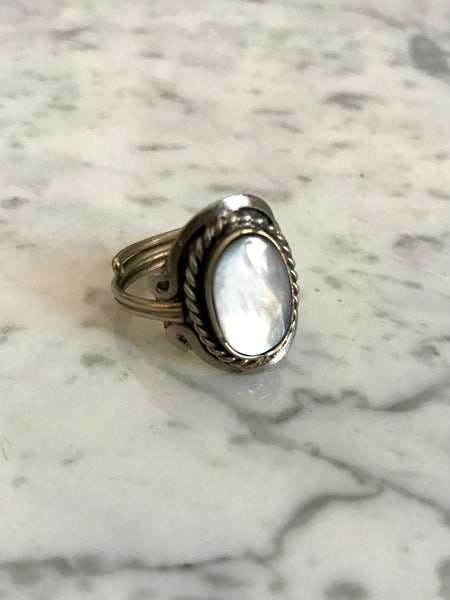 Gaby Mother of Pearl Ring